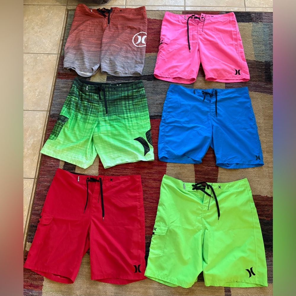Men’s Hurley board short bundle. Size 38